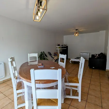 Renove Avec Parking A Proximite De Saint-die-des-vosges - Fr-1-589-675 *