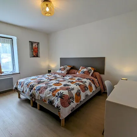 Renove Avec Parking A Proximite De Saint-die-des-vosges - Fr-1-589-675 *