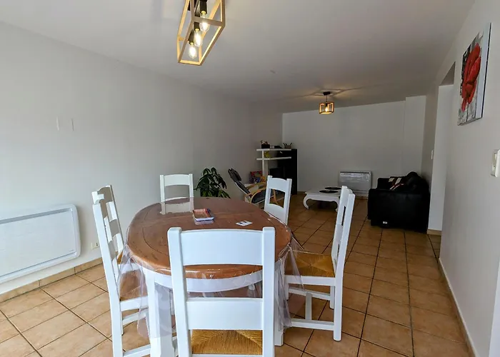 Renove Avec Parking A Proximite De Saint-die-des-vosges - Fr-1-589-675 *